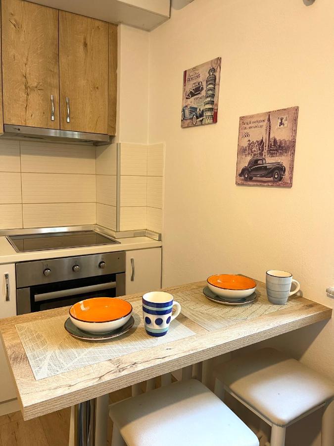 Apartment In The New Bazaar Of Tirana - Hana Blu 外观 照片
