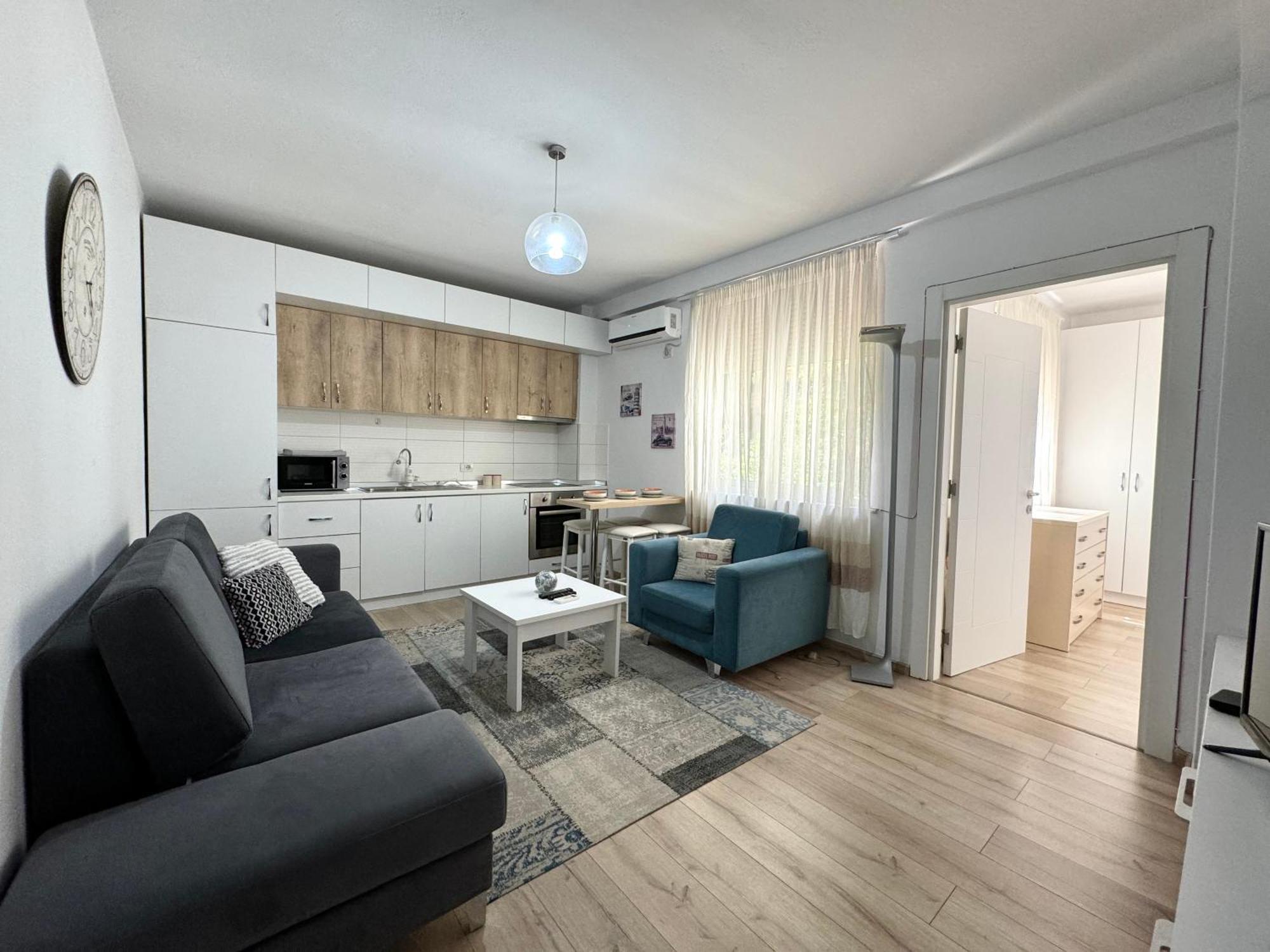 Apartment In The New Bazaar Of Tirana - Hana Blu 外观 照片