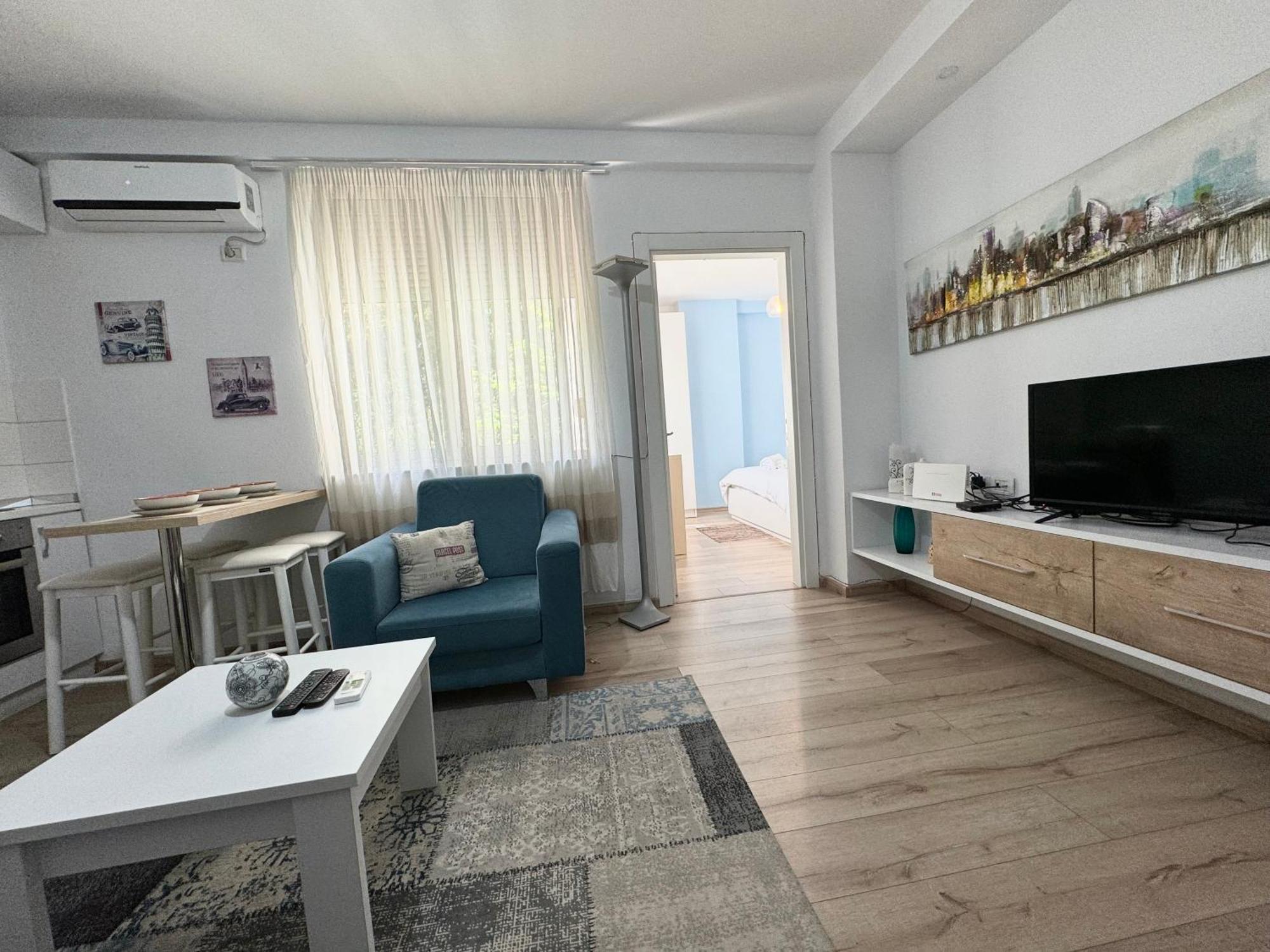 Apartment In The New Bazaar Of Tirana - Hana Blu 外观 照片